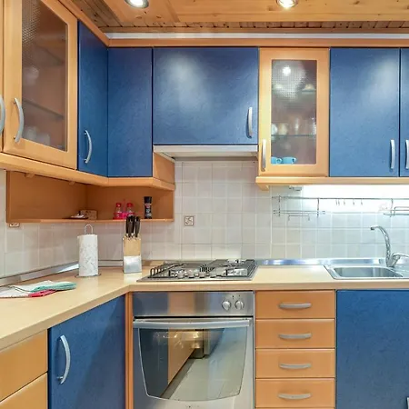 Dino Carrera Apartment